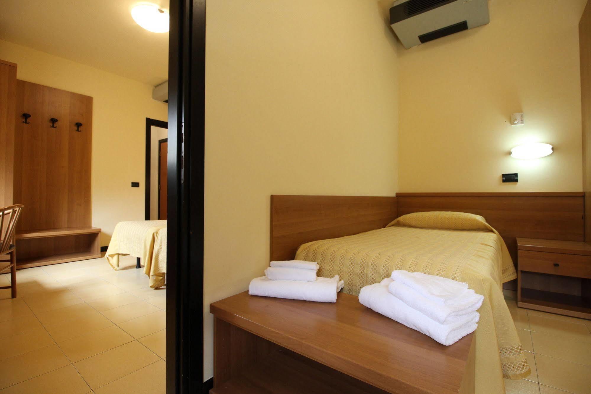 Hotel Italia Occhiobello Exterior photo